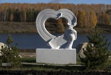 Photo of Современные скульптуры в парке